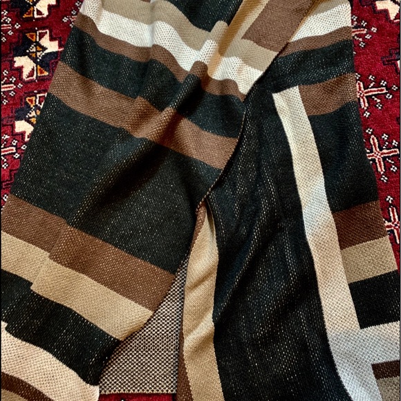 Sleeveless cozy wrap - Picture 3 of 3